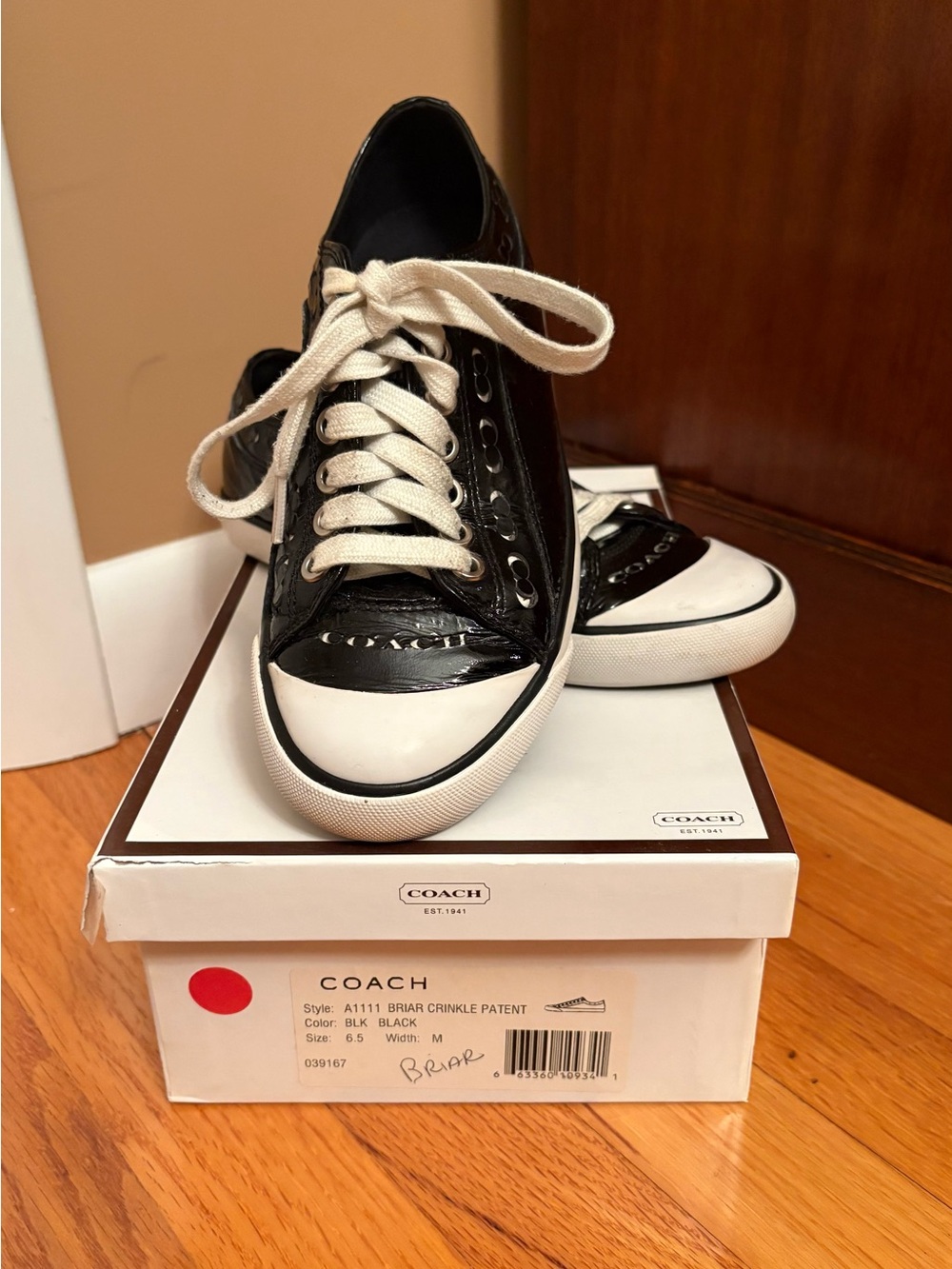 Ladies Coach Briar Crinkle Patent Black Leather Sneakers Size 6.5M